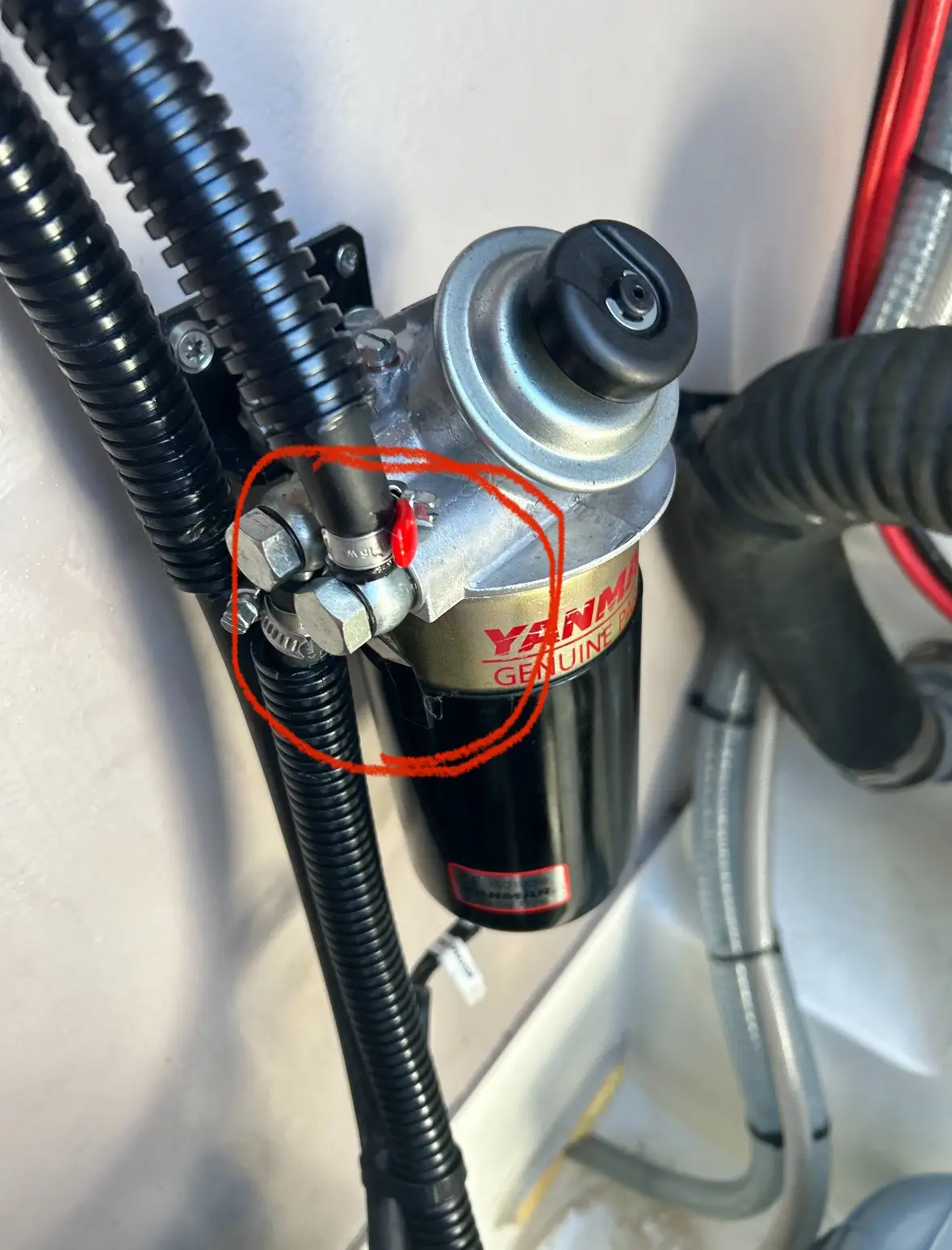 Fuel line connector